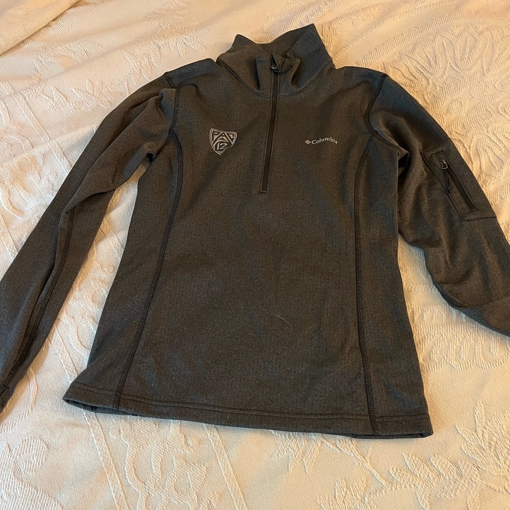 Columbia Gray Zip Up Sweater Fleece Comfort with Pac12 Logo